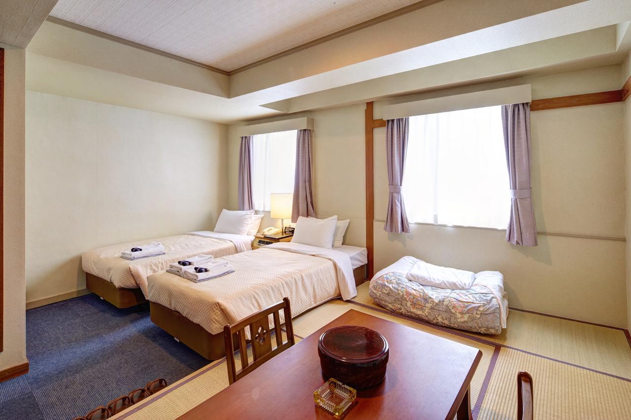 Okinawa Sun Plaza Hotel Наха Екстер'єр фото